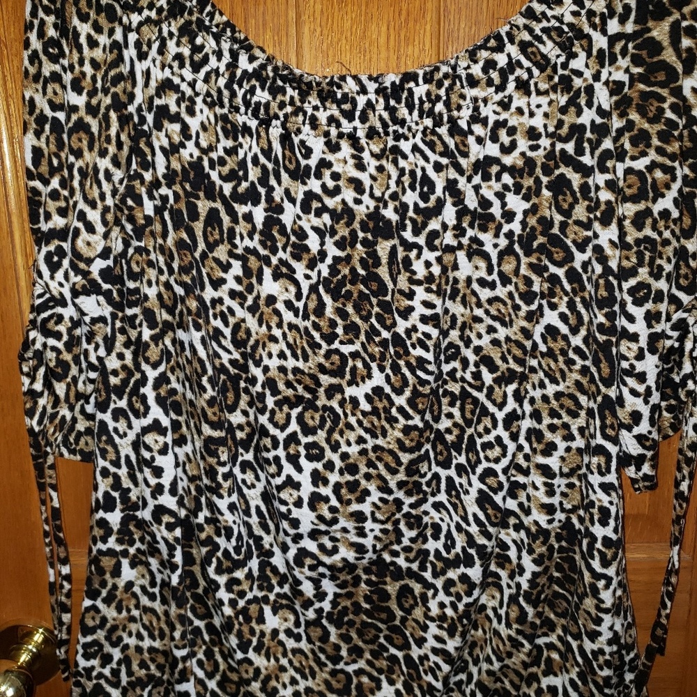 Off Shoulder Cheetah Print Shirt